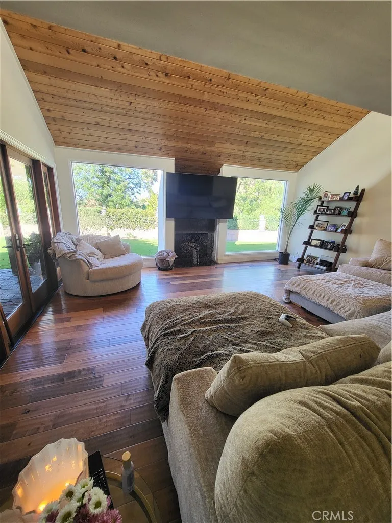 191 Dapplegray Bell Canyon, CA 91307