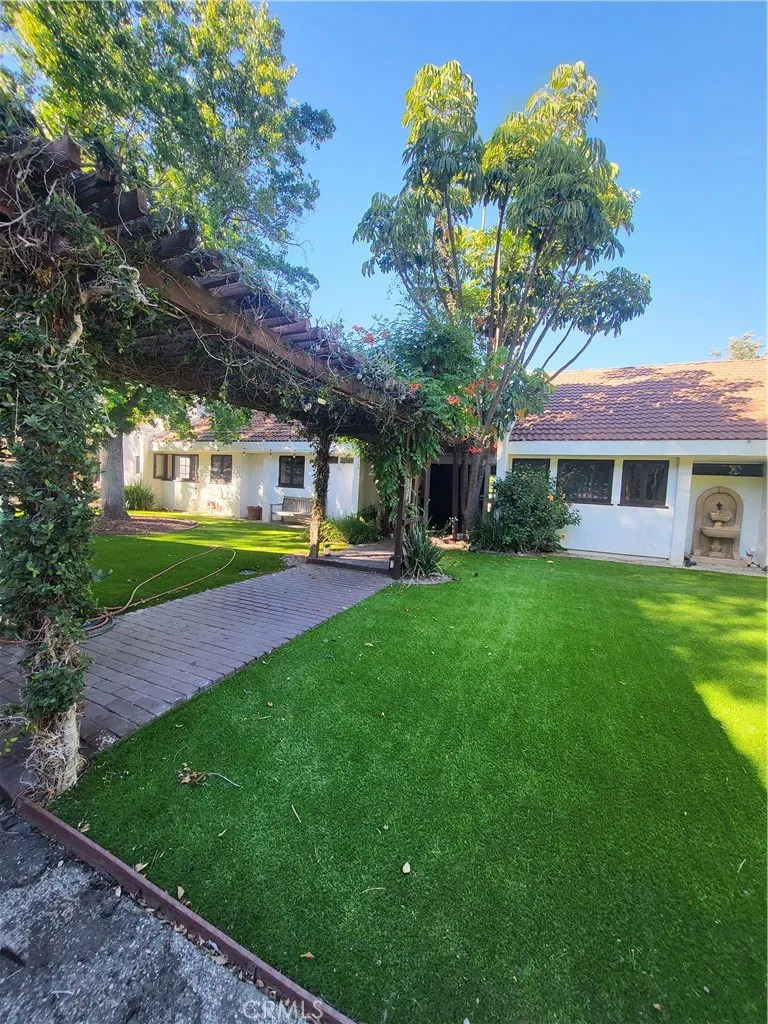 191 Dapplegray Bell Canyon, CA 91307