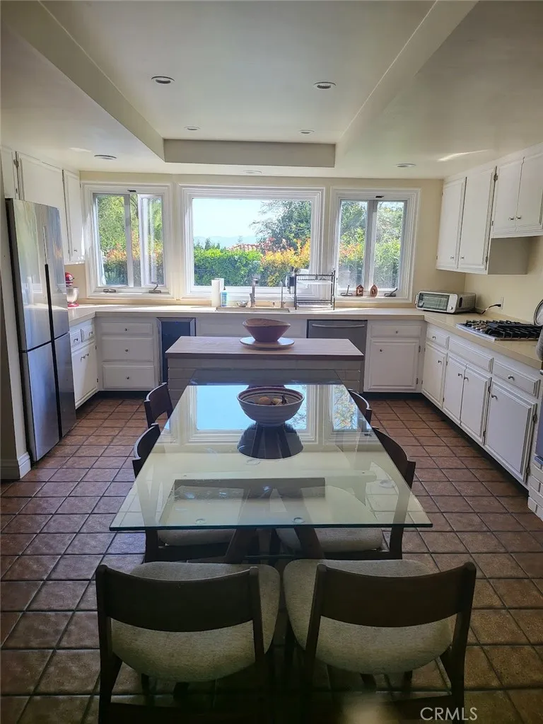 191 Dapplegray Bell Canyon, CA 91307