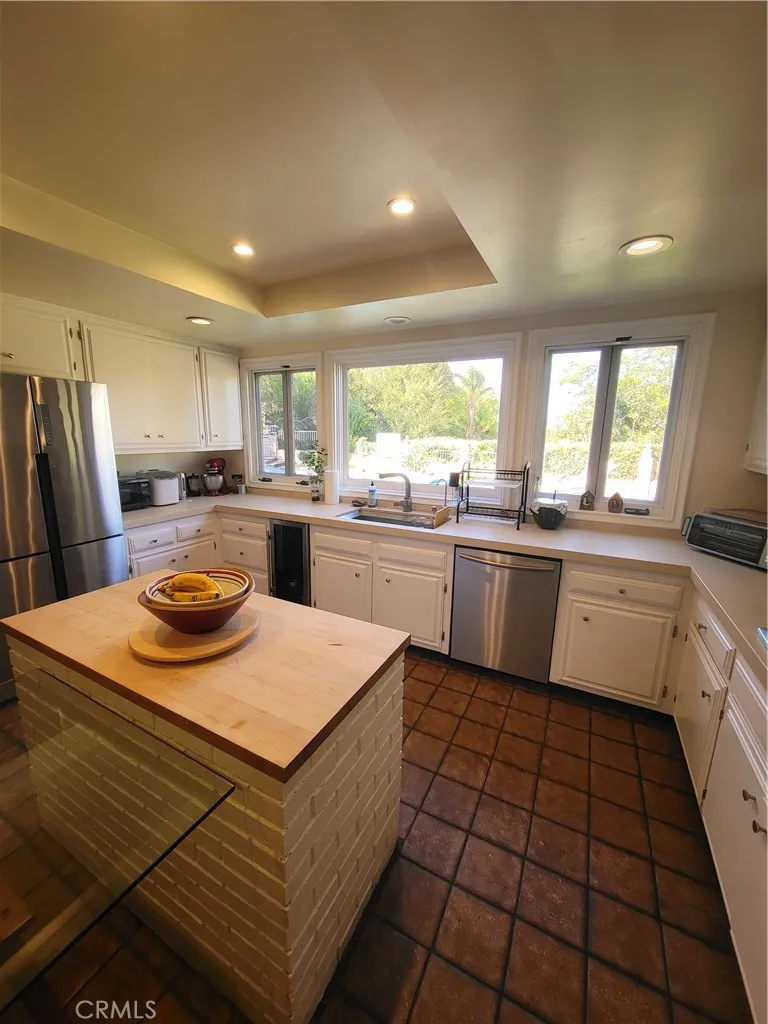 191 Dapplegray Bell Canyon, CA 91307