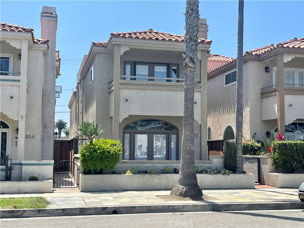 312 14th Street Huntington Beach, CA 92648