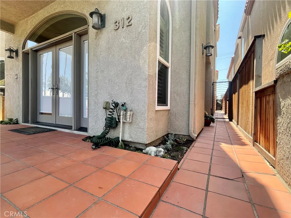 312 14th Street Huntington Beach, CA 92648