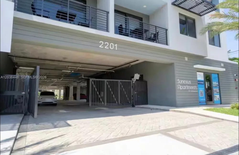 2201 Polk St #101 Hollywood, FL 33020
