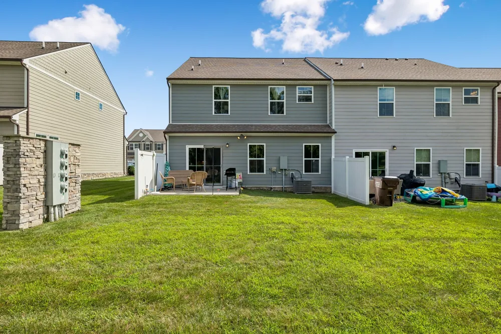 1420 Carderock Springs Dr Gallatin, TN 37066