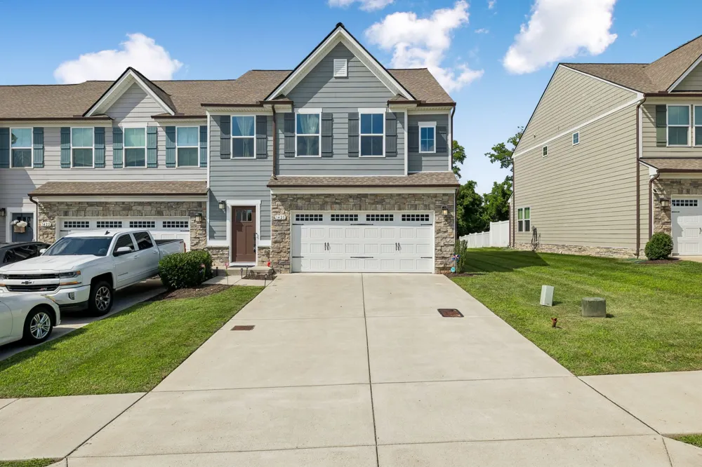 1420 Carderock Springs Dr Gallatin, TN 37066