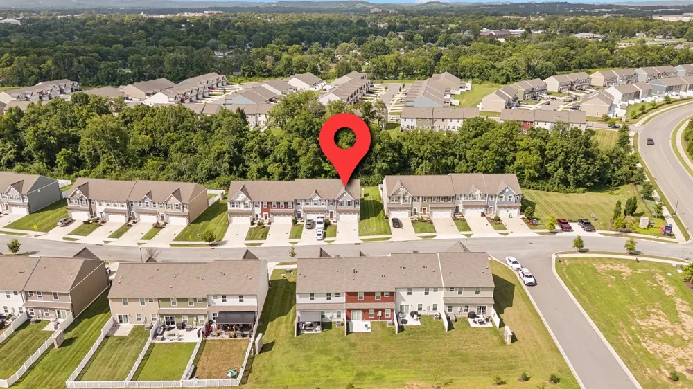 1420 Carderock Springs Dr Gallatin, TN 37066