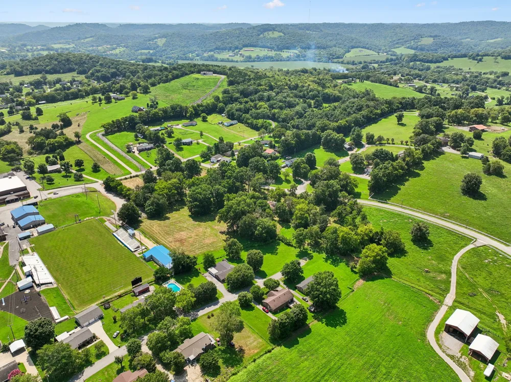 148 Maple St Gordonsville, TN 38563