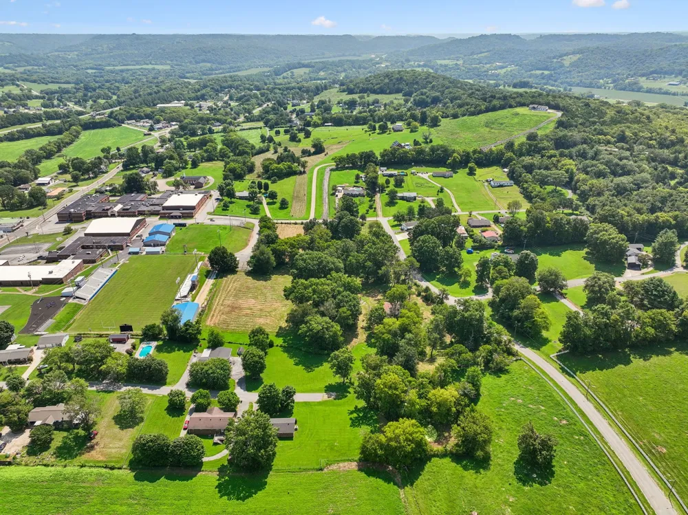 148 Maple St Gordonsville, TN 38563