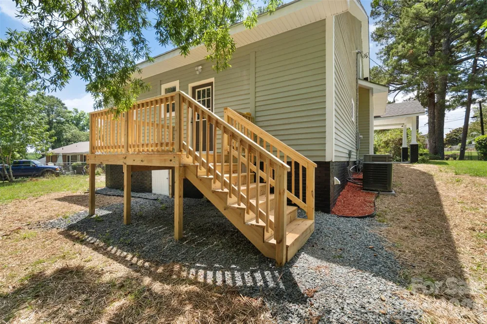 607 Lee Avenue Wadesboro, NC 28170