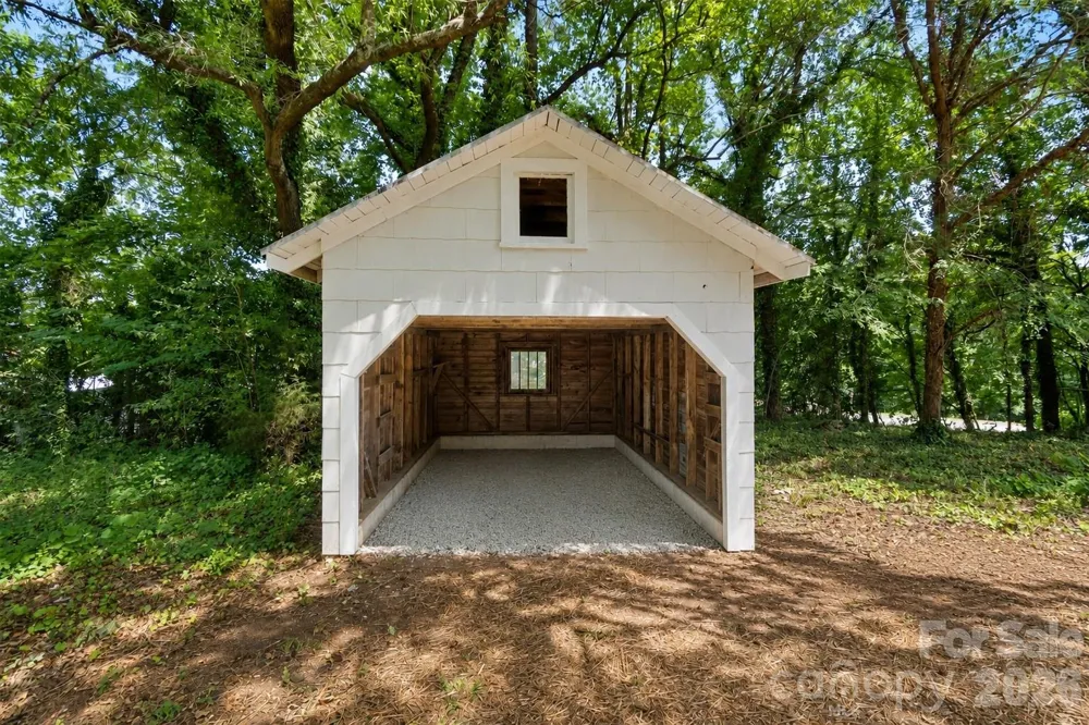 607 Lee Avenue Wadesboro, NC 28170