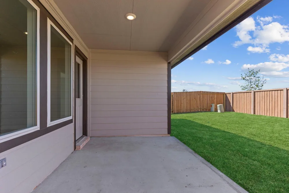 1018 Blue Stone Drive Beasley, TX 77417