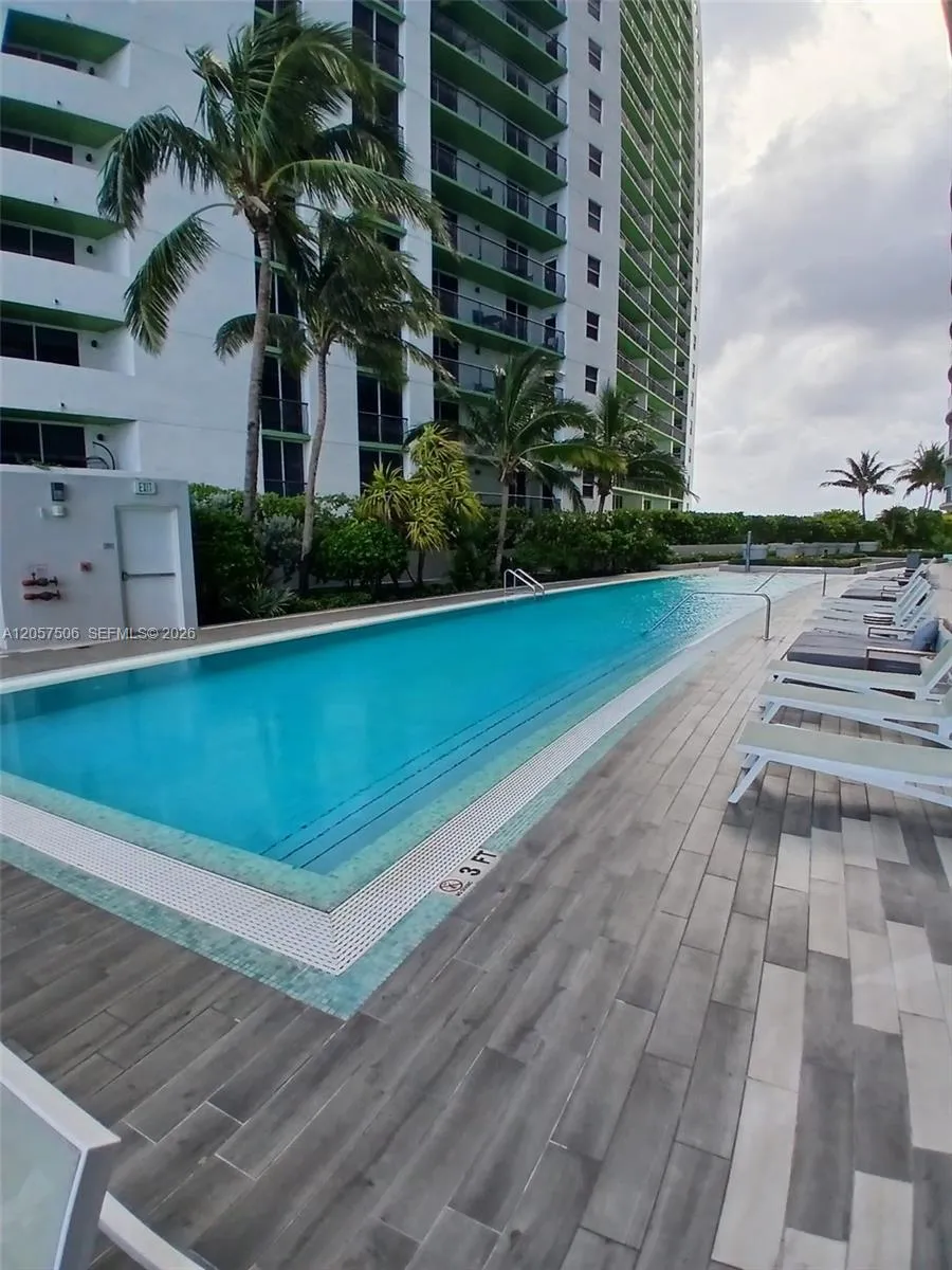 488 NE 18th St #203 Miami, FL 33132