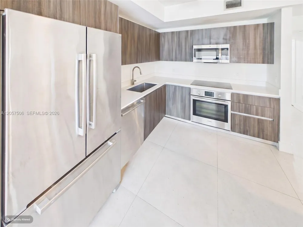 488 NE 18th St #203 Miami, FL 33132