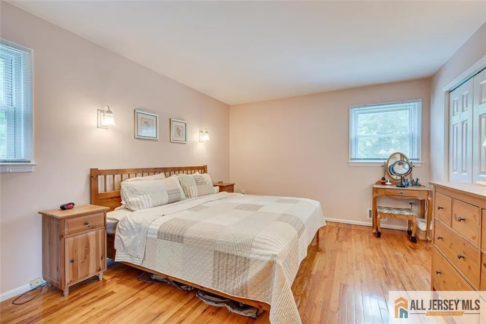 6 Paul Avenue South Brunswick, NJ 08824