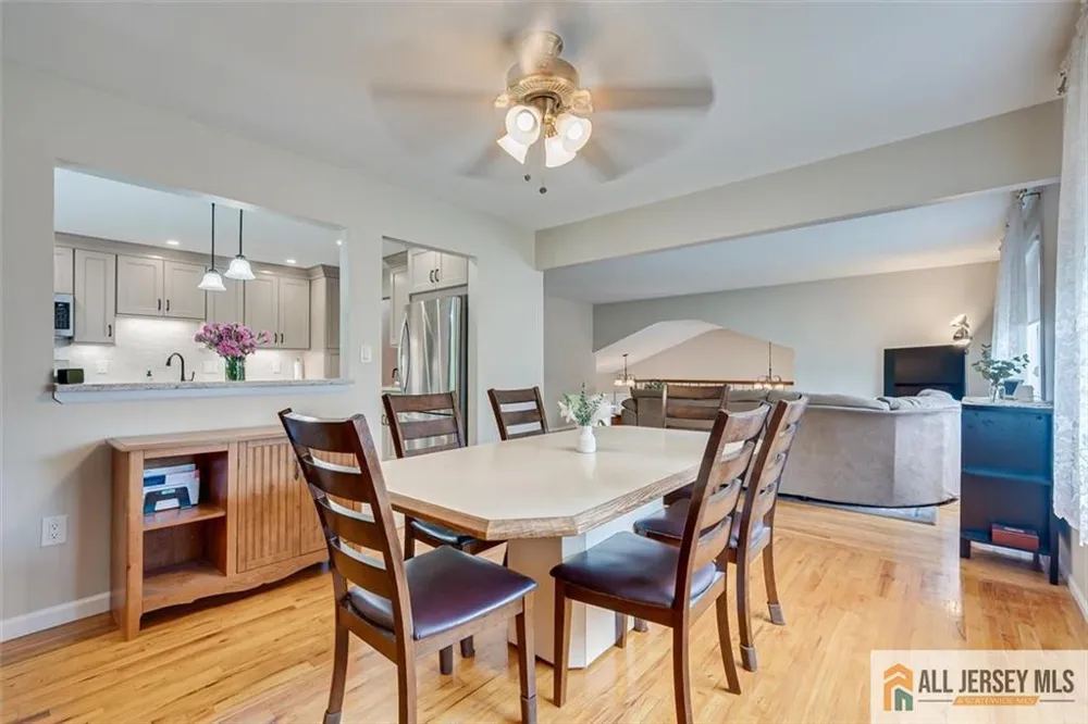 6 Paul Avenue South Brunswick, NJ 08824