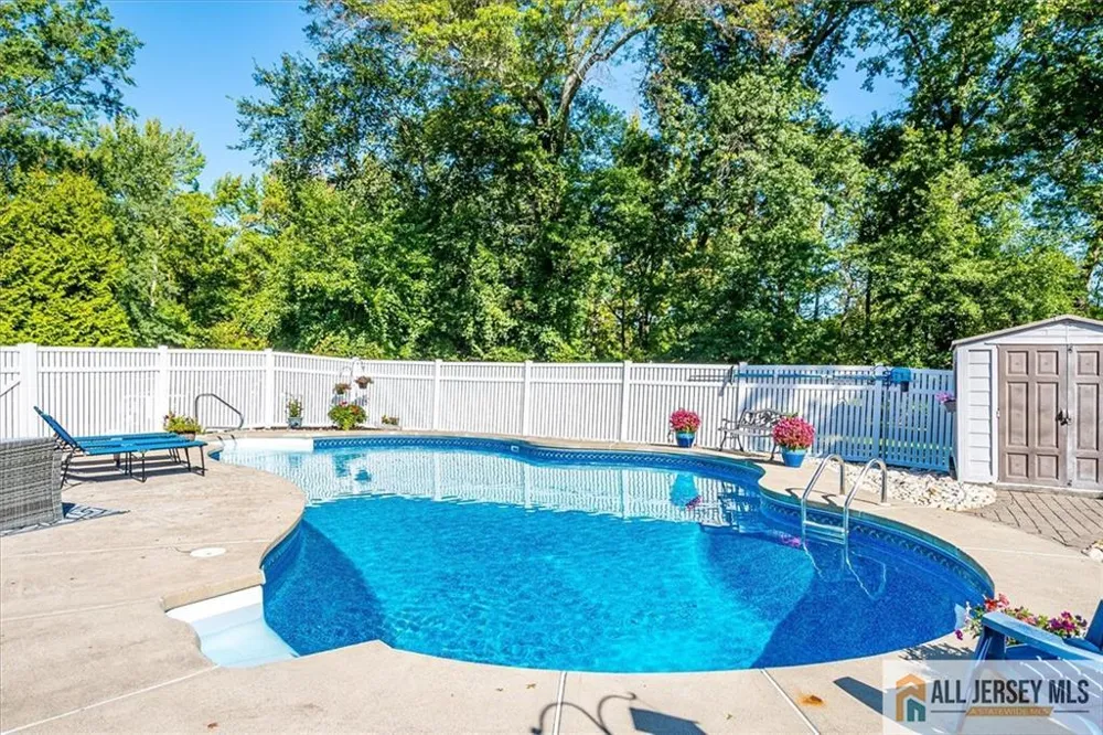 6 Paul Avenue South Brunswick, NJ 08824