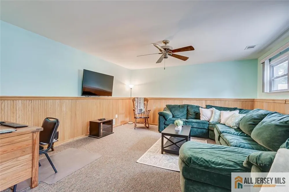 6 Paul Avenue South Brunswick, NJ 08824