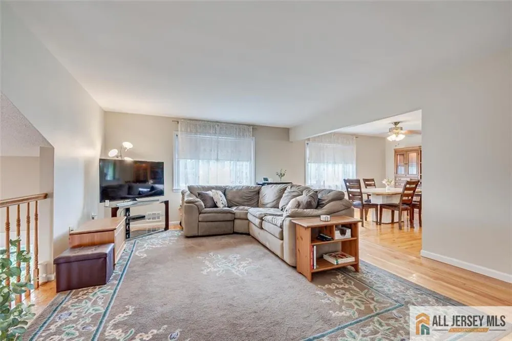 6 Paul Avenue South Brunswick, NJ 08824