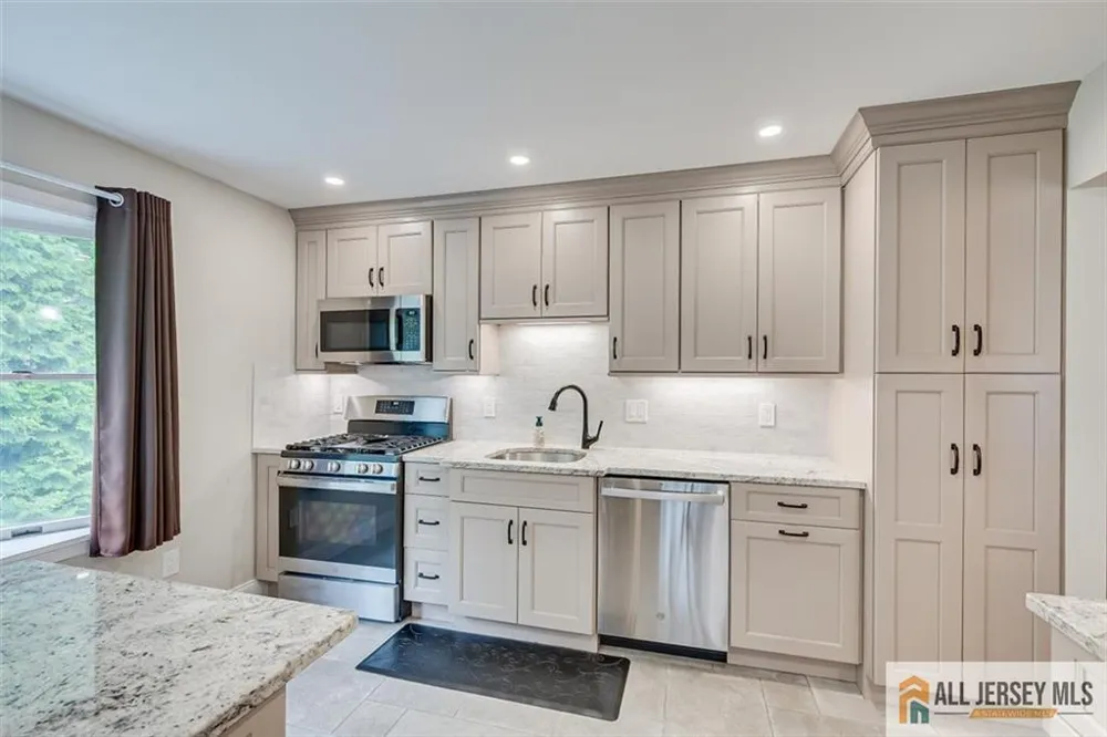 6 Paul Avenue South Brunswick, NJ 08824