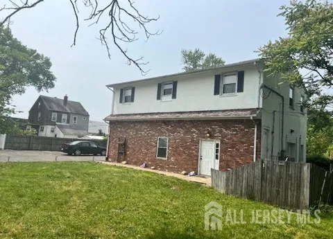 4 Sewaren Avenue