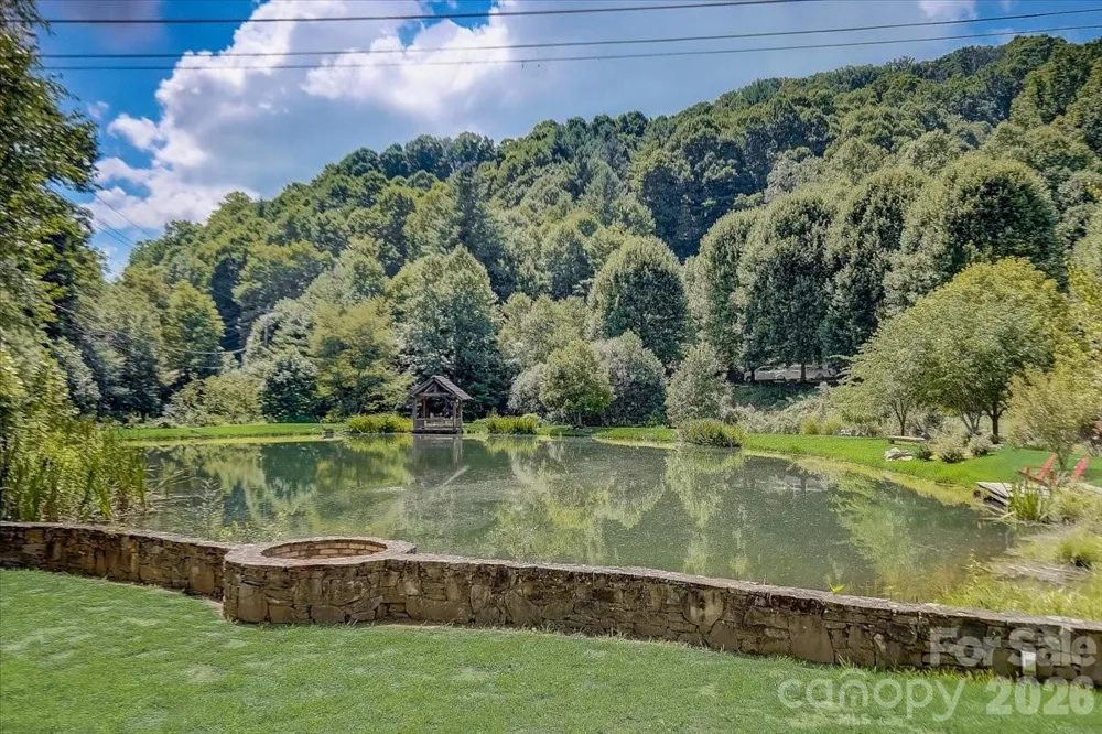 646 El Miner Drive Mars Hill, NC 28754