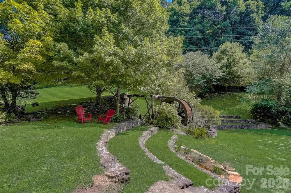 646 El Miner Drive Mars Hill, NC 28754