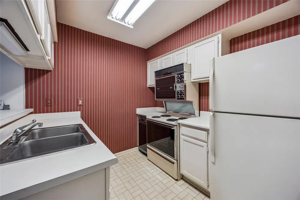 1601 S Shepherd Drive #207 Houston, TX 77019