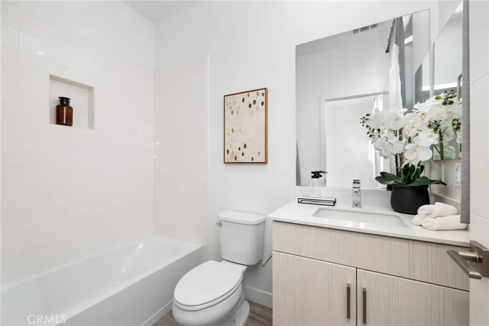 419 Falcon Place Covina, CA 91723