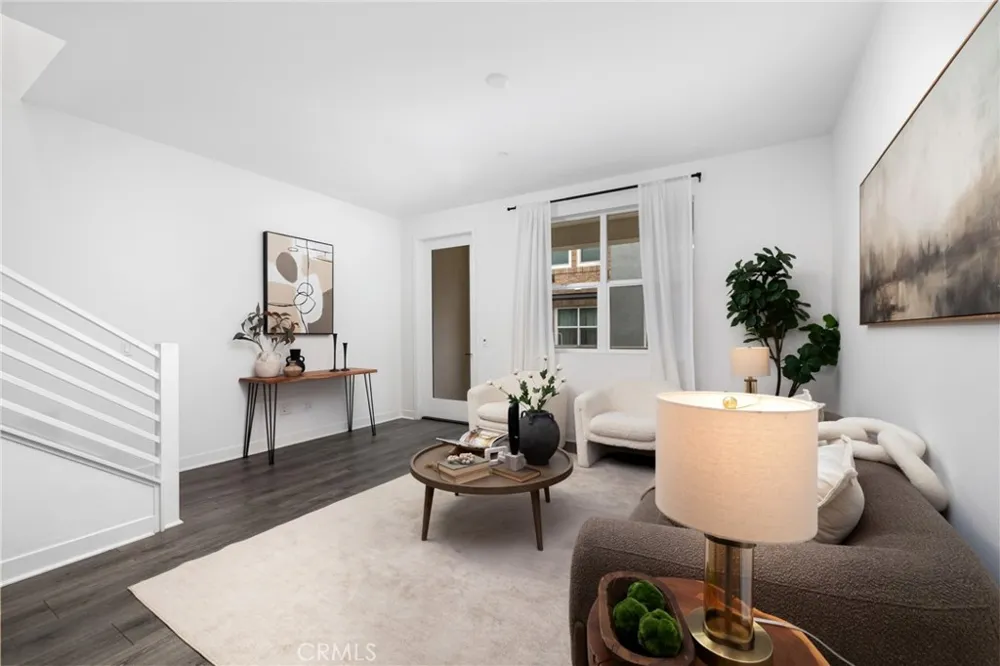 419 Falcon Place Covina, CA 91723