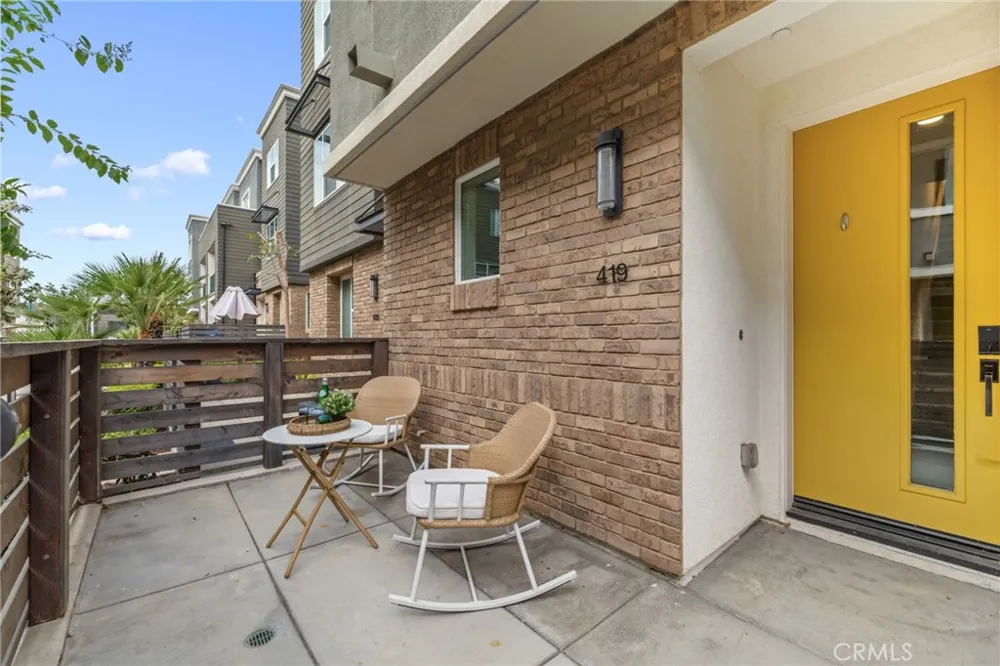 419 Falcon Place Covina, CA 91723