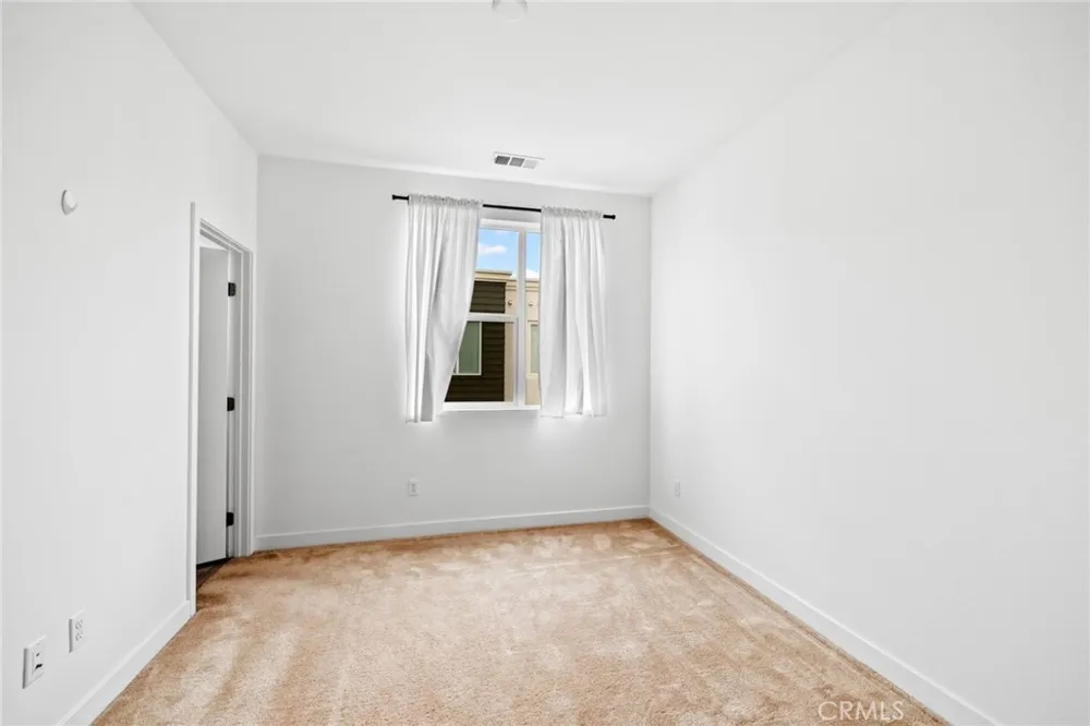 419 Falcon Place Covina, CA 91723