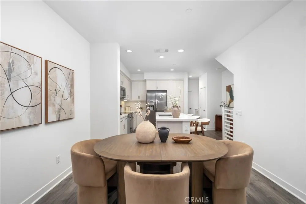 419 Falcon Place Covina, CA 91723