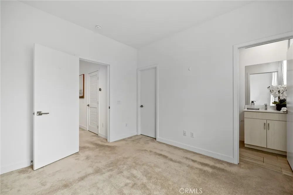 419 Falcon Place Covina, CA 91723