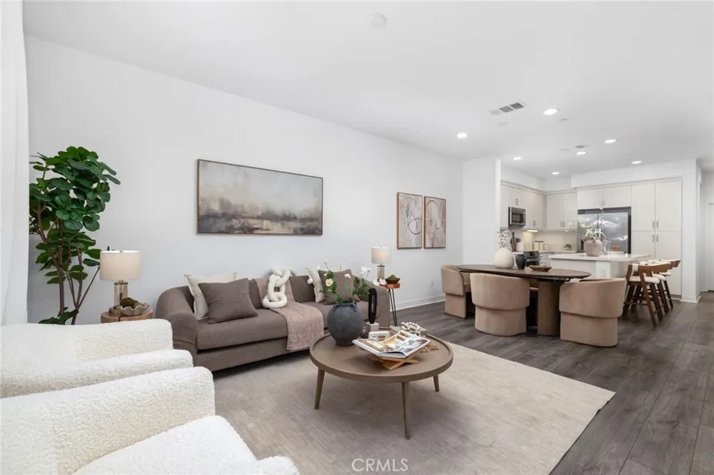 419 Falcon Place Covina, CA 91723