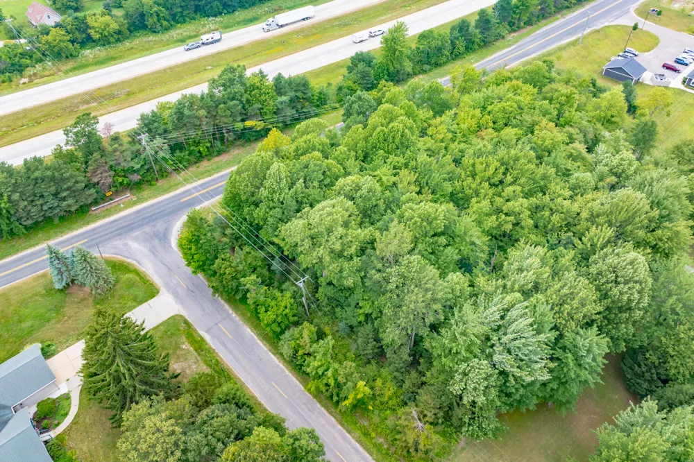 6th Avenue South Haven, MI 49090