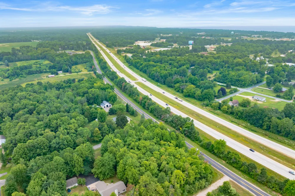6th Avenue South Haven, MI 49090