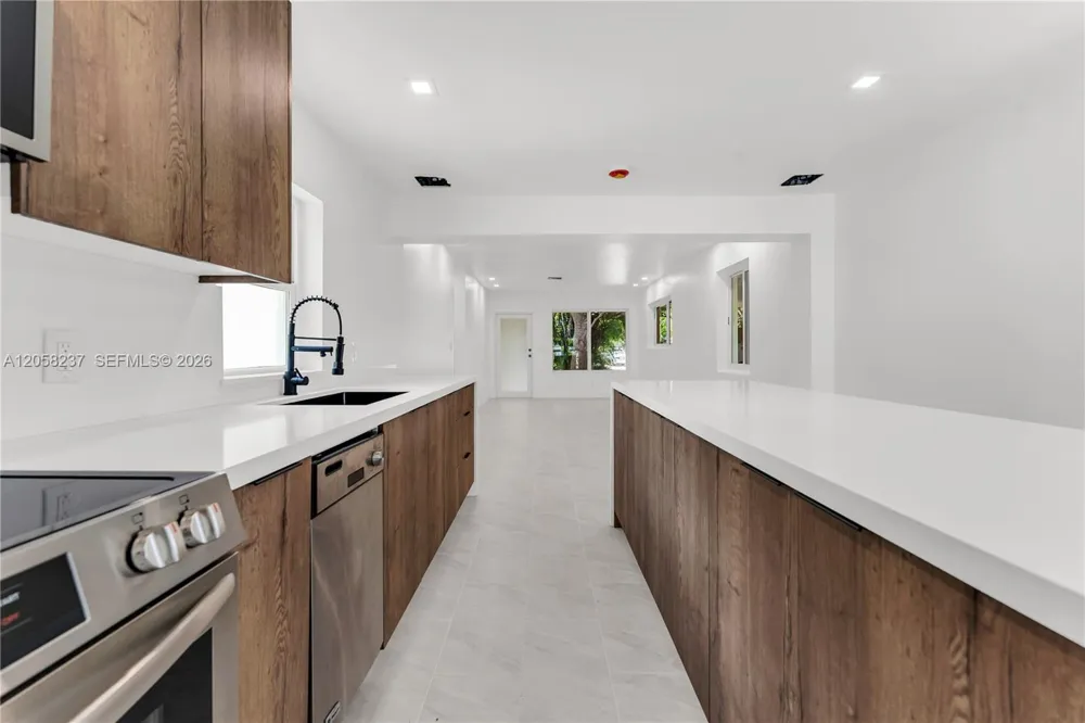 3611 SW 36th St West Park, FL 33023