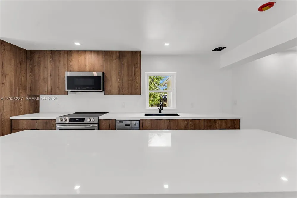 3611 SW 36th St West Park, FL 33023