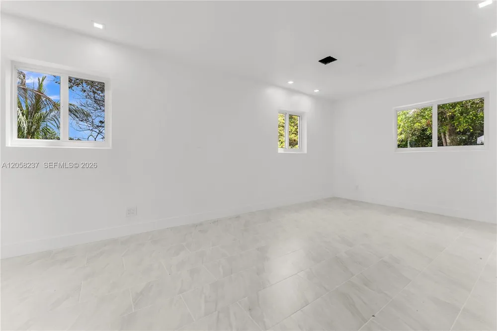 3611 SW 36th St West Park, FL 33023