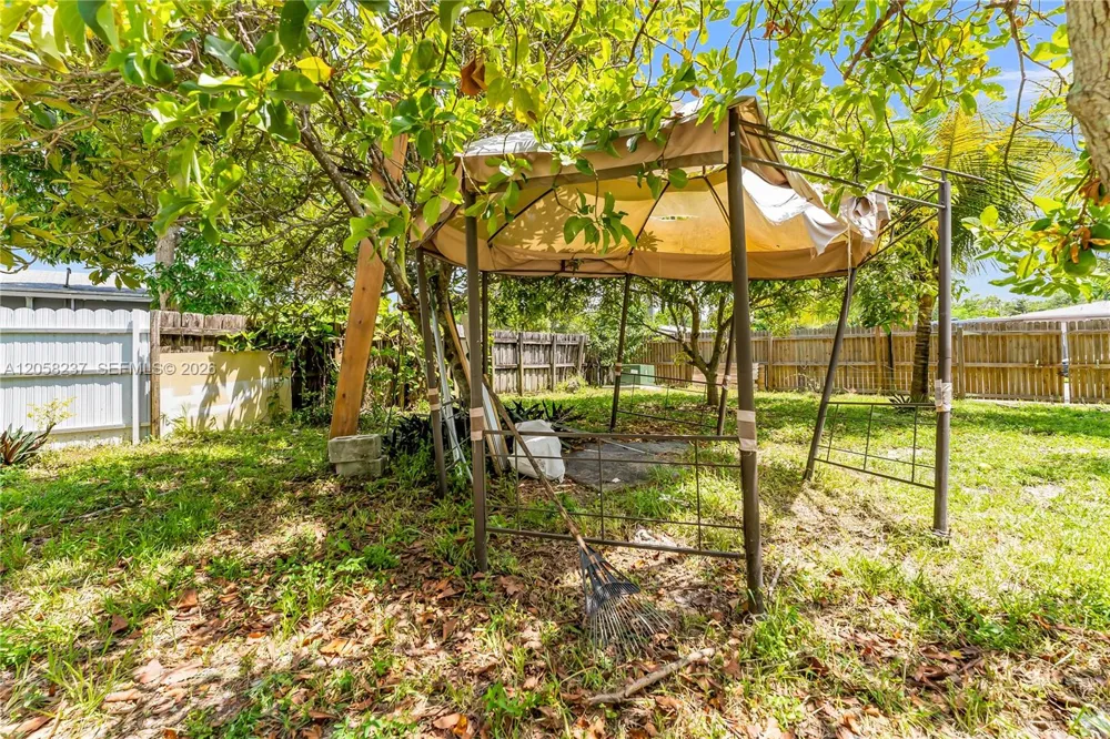 3611 SW 36th St West Park, FL 33023