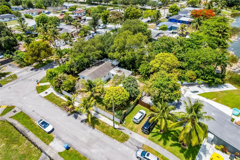 3611 SW 36th St West Park, FL 33023