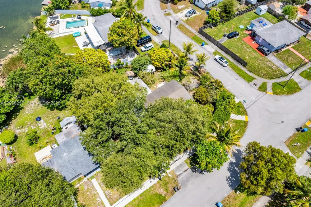 3611 SW 36th St West Park, FL 33023
