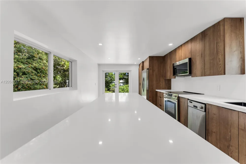 3611 SW 36th St West Park, FL 33023