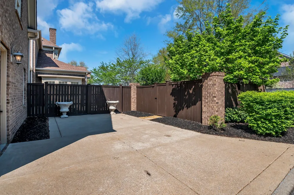 3128 Natoma Cir Thompsons Station, TN 37179