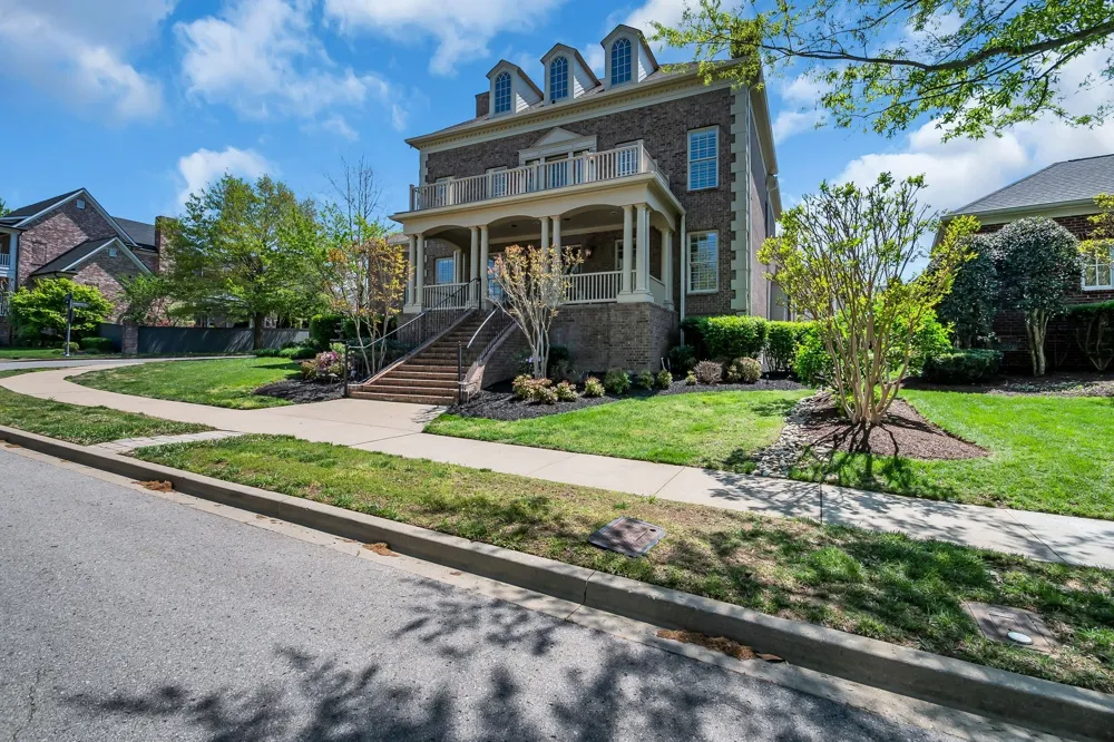3128 Natoma Cir Thompsons Station, TN 37179