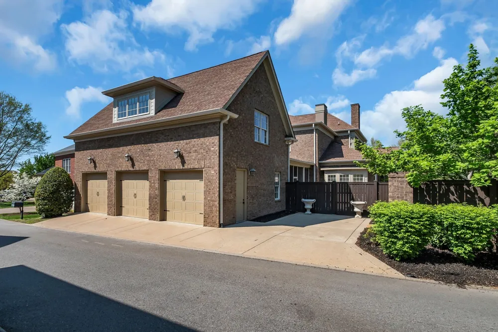 3128 Natoma Cir Thompsons Station, TN 37179