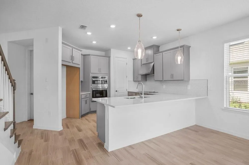 735 STEEL DRIVE Apollo Beach, FL 33572