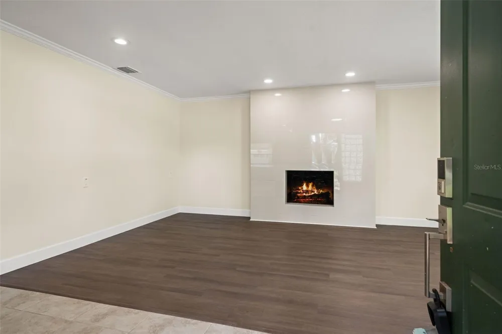 4247 HELENA STREET NE St Petersburg, FL 33703