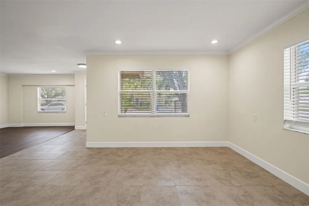 4247 HELENA STREET NE St Petersburg, FL 33703