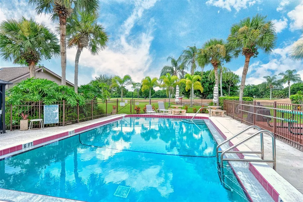 3127 LONGMEADOW #2 Sarasota, FL 34235